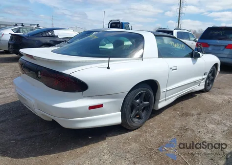 2000 Pontiac Firebird z USA, uszkodzony, nr VIN 2G2FS22K2Y2170602